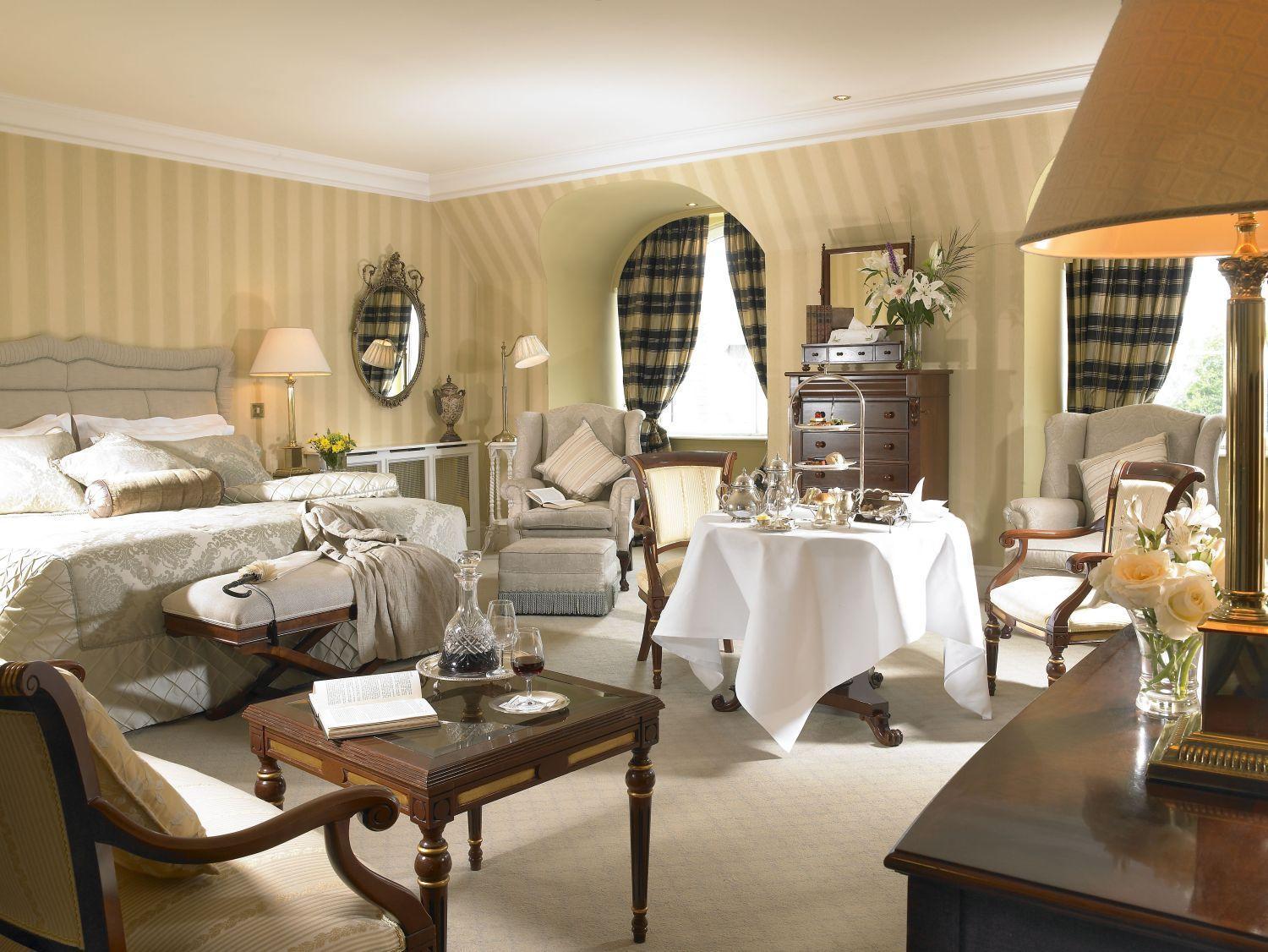 Deluxe Bedroom