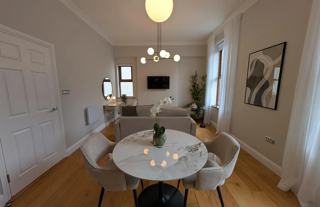 Crawford House - Scholarlee Living Apartments-1