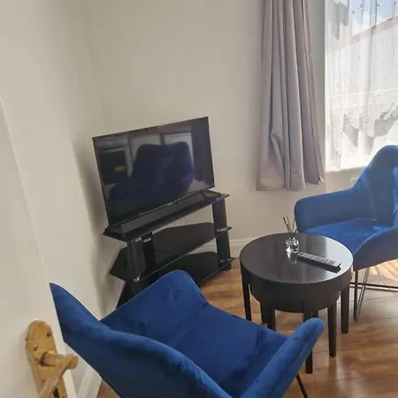 Beautiful 1-Bed Apartment In Cork-2