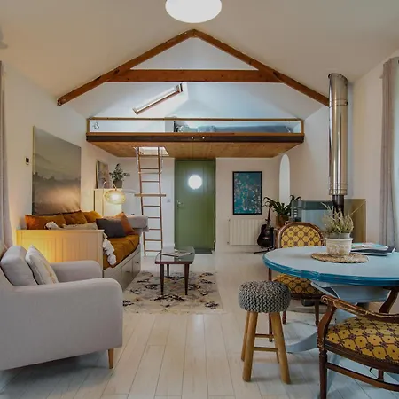 The Carton Store Loft Apt-2