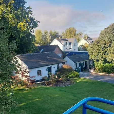 Two Bed Cottage In Cobh-2