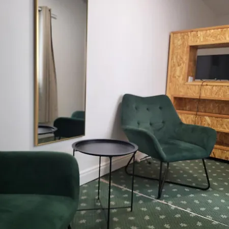 1Bed-Contactlesscheckin-Outdoorspace-3